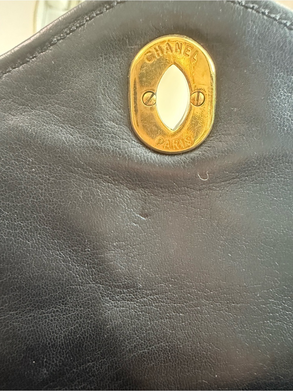 CHANEL Black Quilted Leather Shoulder Bag with Gold Chain Strap - Picture 10 of 13